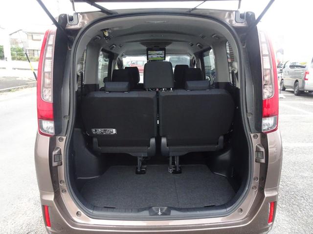 ノア ハイブリッドＸ　両側パワスラ　スマートキー　プッシュスタート　純正ＬＥＤヘッド　純正ＳＤナビ　Ｂｌｕｅｔｏｏｔｈオーディオ　フルセグ地デジ　バックカメラ　ＥＴＣ　１１型フリップダウンモニター　社外ドラレコ（30枚目）