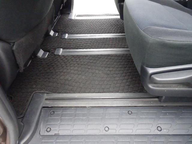 ノア ハイブリッドＸ　両側パワスラ　スマートキー　プッシュスタート　純正ＬＥＤヘッド　純正ＳＤナビ　Ｂｌｕｅｔｏｏｔｈオーディオ　フルセグ地デジ　バックカメラ　ＥＴＣ　１１型フリップダウンモニター　社外ドラレコ（35枚目）