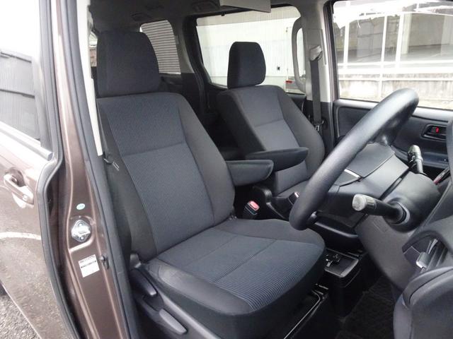 ノア ハイブリッドＸ　両側パワスラ　スマートキー　プッシュスタート　純正ＬＥＤヘッド　純正ＳＤナビ　Ｂｌｕｅｔｏｏｔｈオーディオ　フルセグ地デジ　バックカメラ　ＥＴＣ　１１型フリップダウンモニター　社外ドラレコ（44枚目）