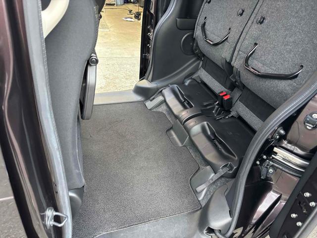 Ｎ－ＢＯＸ Ｇ　ＳＳパッケージ　ＥＴＣ　バックカメラ　両側電動スライドドア　ナビ　ＴＶ　オートライト　ＨＩＤ　スマートキー　アイドリングストップ　電動格納ミラー　シートヒーター　ベンチシート　ＣＶＴ　盗難防止システム　ＡＢＳ　ＥＳＣ（33枚目）