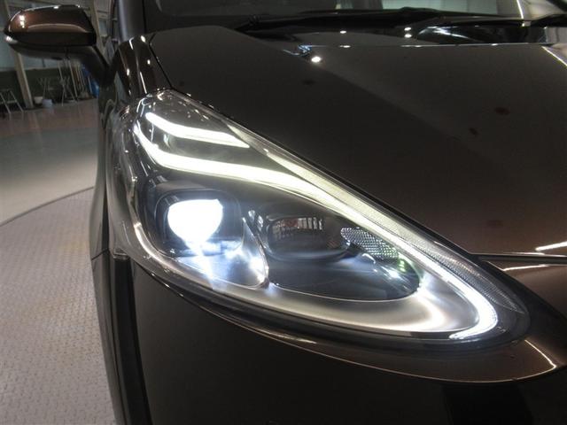 ＬＥＤヘッドライトです　消費電力も少なく寿命も長いのがＬＥＤの特徴　ＨＩＤのような点灯のタイムラグもなくパッと明るくなるのも特徴のひとつです