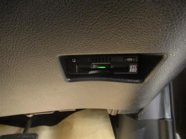 アンテナ分離型ＥＴＣです　ＥＴＣ本体は目立つところに設置していないのでデザイン的にも安全性も高いです　高速道路をご利用される方は必需品ですよ