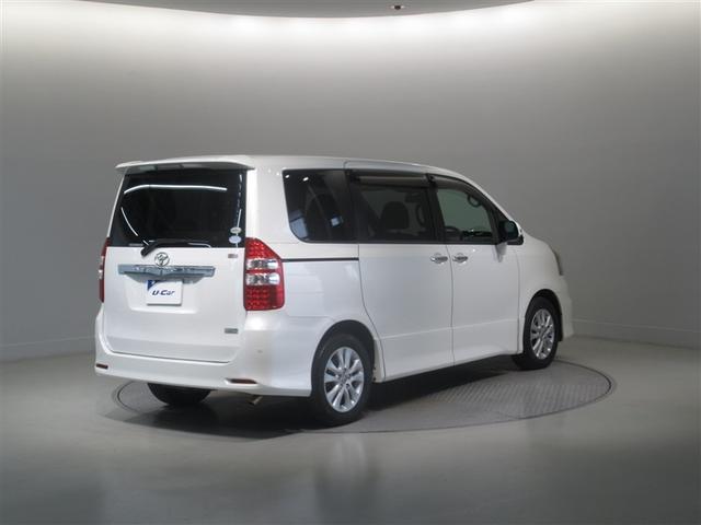 荷物をたっぷり載せて広々ドライビング♪夏でも冬でも、アウトドアやショッピングを思い切り楽しみましょう！