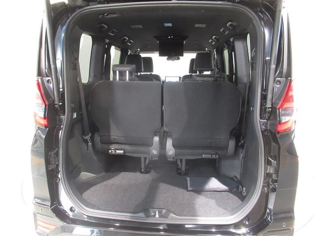 ノア Ｓ－Ｚ　衝突被害軽減システム　メモリーナビ　フルセグ　バックカメラ　ＥＴＣ　ＣＤ　ミュージックプレイヤー接続可　ＤＶＤ再生　後席モニター　オートクルーズコントロール　ＬＥＤヘッドランプ　両側電動スライド（12枚目）