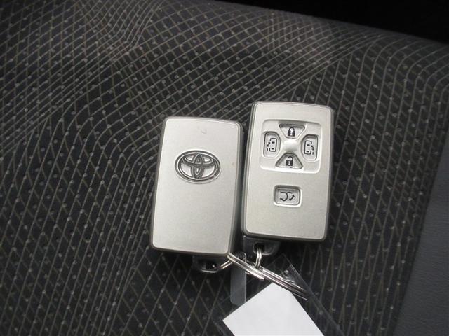 エスティマハイブリッド アエラス　プレミアム　衝突被害軽減システム　メモリーナビ　フルセグ　バックカメラ　ＥＴＣ　ＣＤ　ミュージックプレイヤー接続可　ＤＶＤ再生　後席モニター　電動シート　オートクルーズコントロール　ＬＥＤヘッドランプ　３列シート（24枚目）