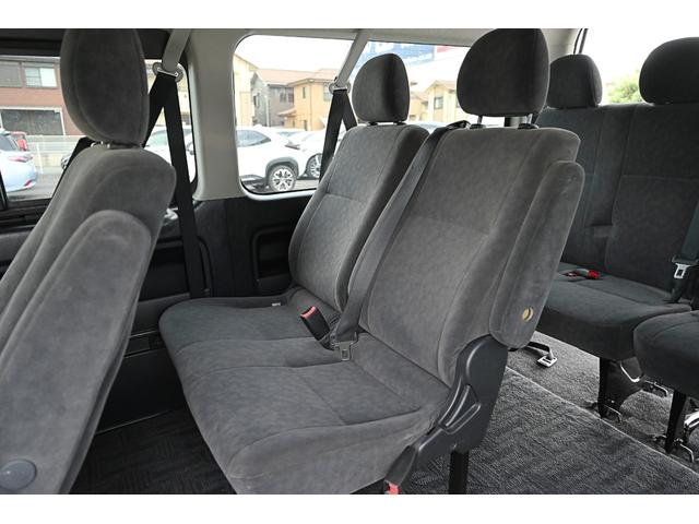 ハイエースワゴン ＧＬ　スマートキー　プッシュスタート　パワースライドドア　リアクーラー・ヒーター　ＡＣ１００Ｖコンセント（10枚目）