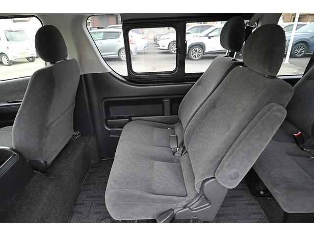 ハイエースワゴン ＧＬ　スマートキー　プッシュスタート　パワースライドドア　リアクーラー・ヒーター　ＡＣ１００Ｖコンセント（11枚目）