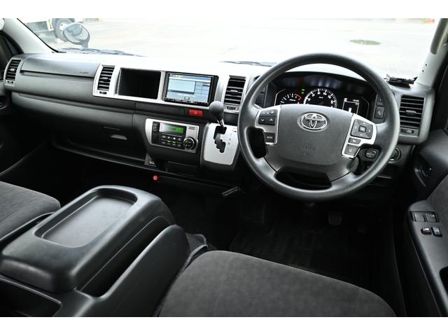 ハイエースワゴン ＧＬ　スマートキー　プッシュスタート　パワースライドドア　リアクーラー・ヒーター　ＡＣ１００Ｖコンセント（18枚目）