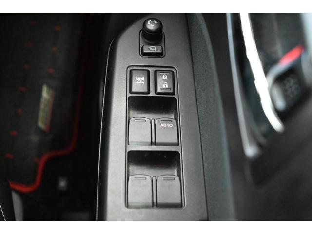 スイフト ＲＳ　純正ナビ　バックモニター　クルーズコントロール　ディスチャージヘッドライト　パドルシフト　ステアリングスイッチ　ドライブレコーダー（17枚目）