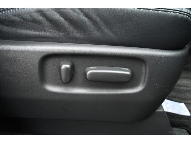 エスティマ アエラス プレミアムエディション 両側パワースライドドア パワーシート ディスチャージヘッドライト クルーズコントロール ステアリングスイッチ 純正ナビ バックモニター 後席フリップダウンモニター(17枚目)