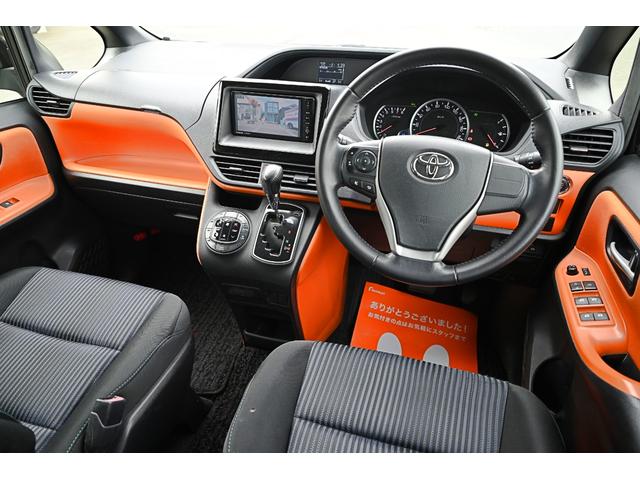 ヴォクシー ＺＳ　パワースライドドア　ナビ　バックモニター　スマートキー　プッシュスタート（13枚目）