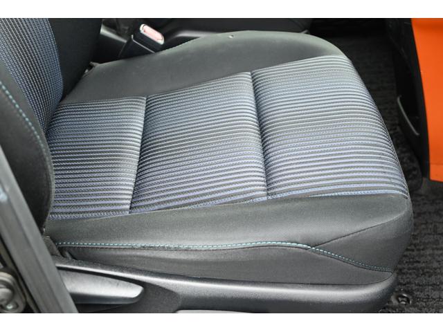 ヴォクシー ＺＳ　パワースライドドア　ナビ　バックモニター　スマートキー　プッシュスタート（15枚目）