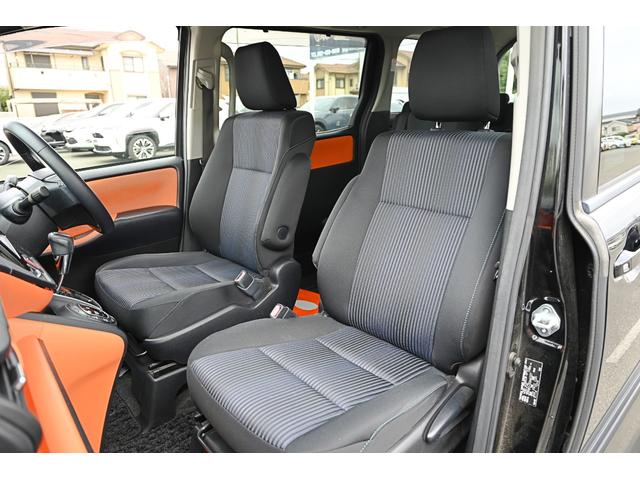 ヴォクシー ＺＳ　パワースライドドア　ナビ　バックモニター　スマートキー　プッシュスタート（30枚目）