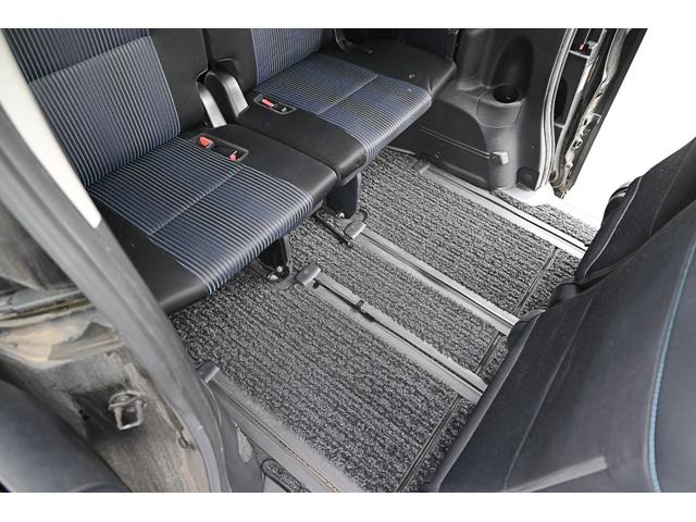 ヴォクシー ＺＳ　パワースライドドア　ナビ　バックモニター　スマートキー　プッシュスタート（37枚目）