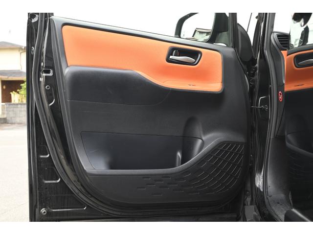 ヴォクシー ＺＳ　パワースライドドア　ナビ　バックモニター　スマートキー　プッシュスタート（44枚目）