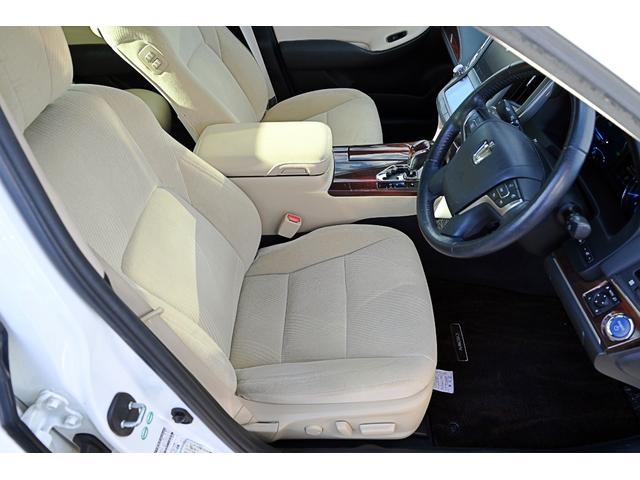 クラウンハイブリッド ロイヤルサルーン　ステアリングヒーター　前席パワーシート　シートヒーター　クルーズコントロール　メーカーナビ　バックモニター（28枚目）