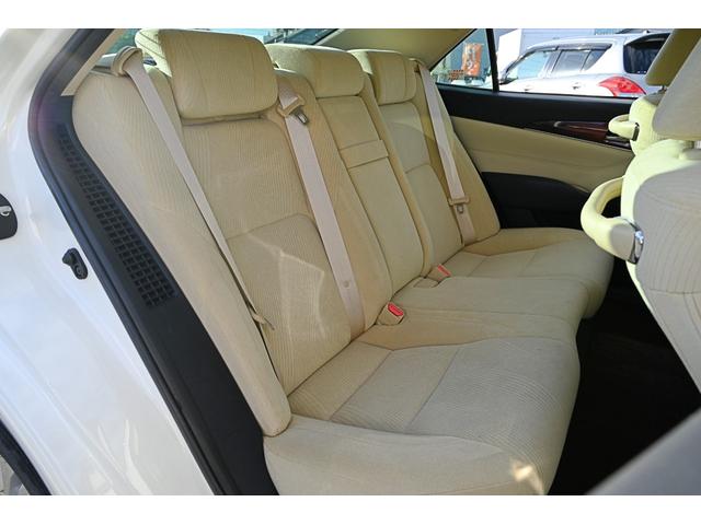 クラウンハイブリッド ロイヤルサルーン　ステアリングヒーター　前席パワーシート　シートヒーター　クルーズコントロール　メーカーナビ　バックモニター（32枚目）