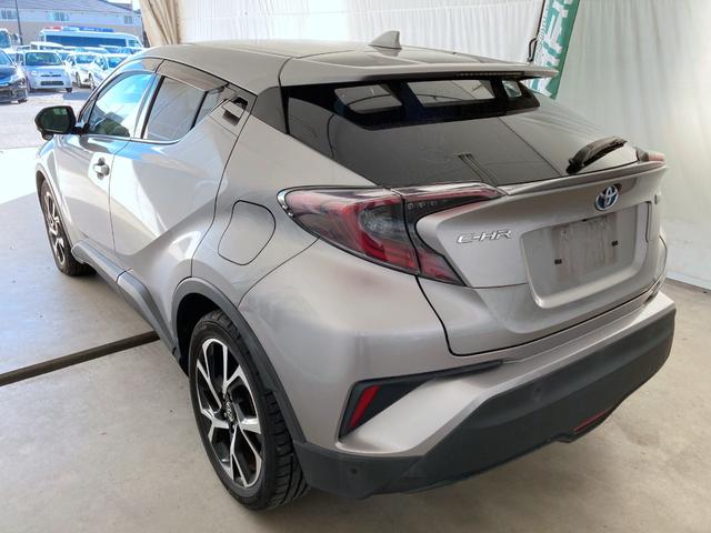 C-HR G クリアランスソナー レーダークルーズ LEDヘッドライト トヨタセーフティセンス スマートキー プッシュスタート シートヒーター ステアリングスイッチ 純正ナビ バックモニター(4枚目)