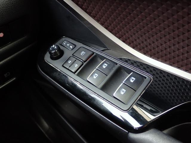 C-HR G クリアランスソナー レーダークルーズ LEDヘッドライト トヨタセーフティセンス スマートキー プッシュスタート シートヒーター ステアリングスイッチ 純正ナビ バックモニター(23枚目)