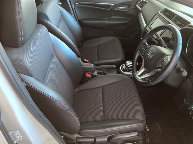 フィットハイブリッド ハイブリッド・モデューロスタイル ホンダセンシング レーダークルーズ LEDヘッド・フォグライト スマートキー プッシュスタート ステアリングスイッチ オートリトラミラー 純正ナビ バックモニター(11枚目)