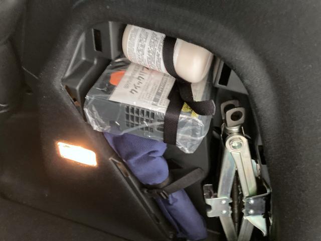 フィットハイブリッド ハイブリッド・モデューロスタイル ホンダセンシング レーダークルーズ LEDヘッド・フォグライト スマートキー プッシュスタート ステアリングスイッチ オートリトラミラー 純正ナビ バックモニター(16枚目)