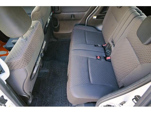 ソリオ ハイブリッドＭＺ　両側パワースライドドア　全方位モニター　クルーズコントロール　スマートキー　プッシュスタート　デュアルセンサーブレーキサポート　ディスチャージヘッドライト　ステアリングスイッチ　メーカーナビ（29枚目）