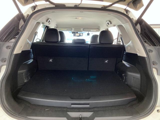 エクストレイル ２０Ｘ　ハイブリッド　エマージェンシーブレーキＰ　パワーバックドア　デジタルインナーミラー　クルーズコントロール　インテリジェントキー　プッシュスタート　シートヒーター　メーカーナビ　アラウンドビューモニター（14枚目）