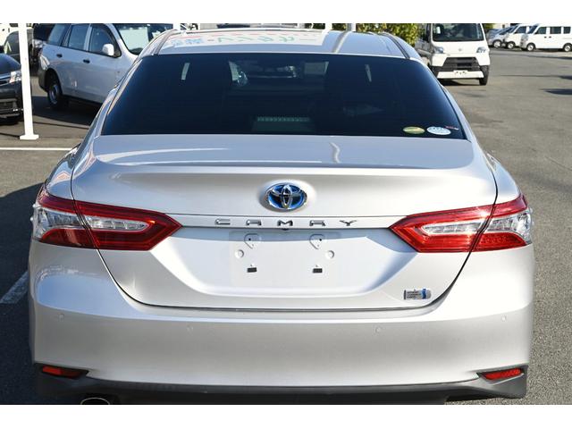 カムリ Ｇ　運転席パワーシート　レーダークルーズ　ＬＥＤヘッド・フォグライト　　メーカーディスプレイオーディオ（ナビキット有）トヨタセーフティセンス　ブラインドスポットモニター　リアクロストラフィックアラート（3枚目）