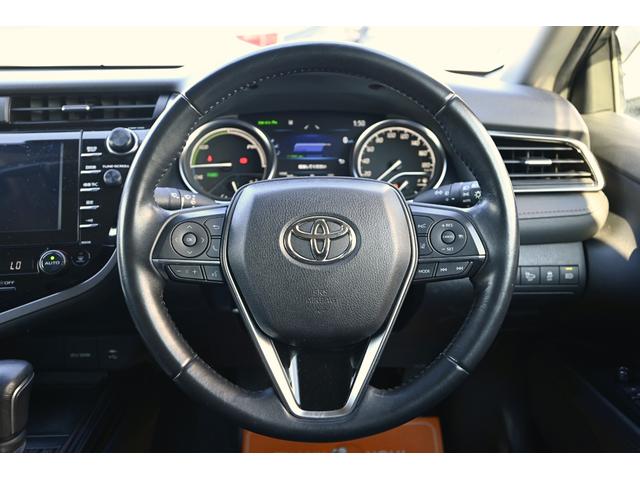 カムリ Ｇ　運転席パワーシート　レーダークルーズ　ＬＥＤヘッド・フォグライト　　メーカーディスプレイオーディオ（ナビキット有）トヨタセーフティセンス　ブラインドスポットモニター　リアクロストラフィックアラート（10枚目）