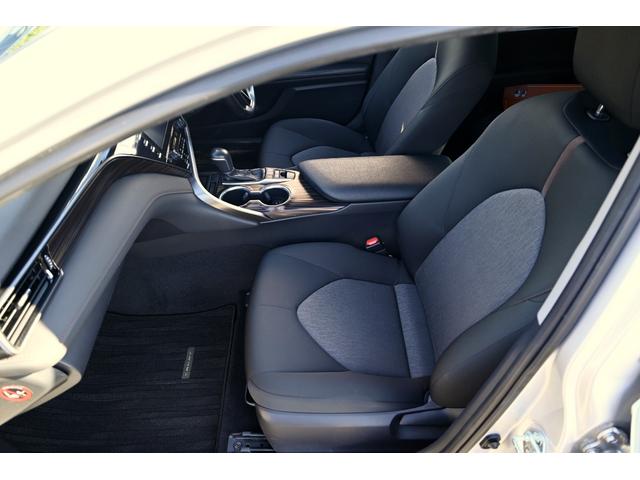 カムリ Ｇ　運転席パワーシート　レーダークルーズ　ＬＥＤヘッド・フォグライト　　メーカーディスプレイオーディオ（ナビキット有）トヨタセーフティセンス　ブラインドスポットモニター　リアクロストラフィックアラート（27枚目）