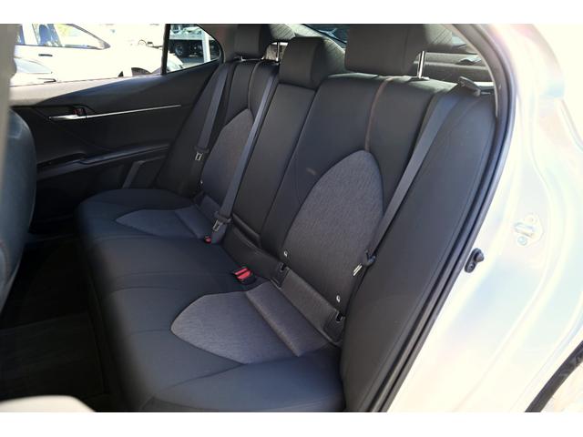 カムリ Ｇ　運転席パワーシート　レーダークルーズ　ＬＥＤヘッド・フォグライト　　メーカーディスプレイオーディオ（ナビキット有）トヨタセーフティセンス　ブラインドスポットモニター　リアクロストラフィックアラート（30枚目）