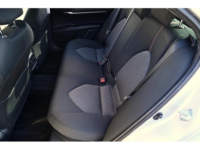 カムリ Ｇ　運転席パワーシート　レーダークルーズ　ＬＥＤヘッド・フォグライト　　メーカーディスプレイオーディオ（ナビキット有）トヨタセーフティセンス　ブラインドスポットモニター　リアクロストラフィックアラート（31枚目）