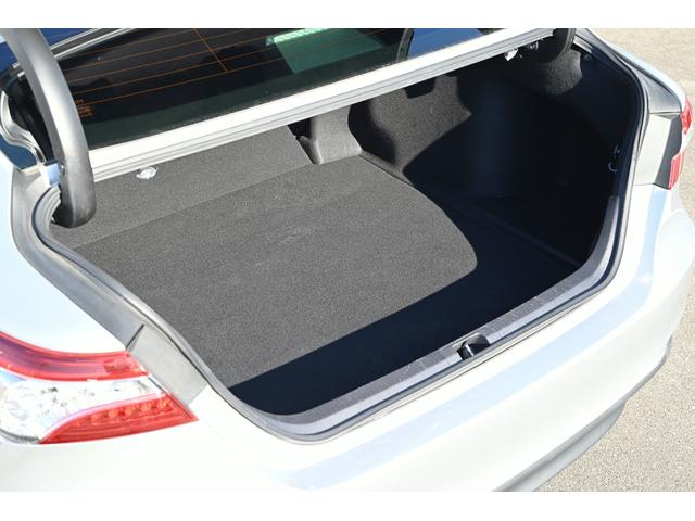 カムリ Ｇ　運転席パワーシート　レーダークルーズ　ＬＥＤヘッド・フォグライト　　メーカーディスプレイオーディオ（ナビキット有）トヨタセーフティセンス　ブラインドスポットモニター　リアクロストラフィックアラート（32枚目）