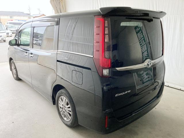 エスクァイア Gi ブラックテーラード 後席フリップダウンモニター 両側パワースライドドア LEDヘッド・フォグライト トヨタセーフティセンス クルーズコントロール スマートキー ステアリングスイッチ 純正ナビ バックモニター(4枚目)