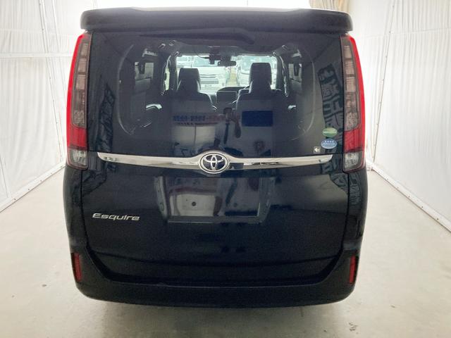 エスクァイア Gi ブラックテーラード 後席フリップダウンモニター 両側パワースライドドア LEDヘッド・フォグライト トヨタセーフティセンス クルーズコントロール スマートキー ステアリングスイッチ 純正ナビ バックモニター(5枚目)