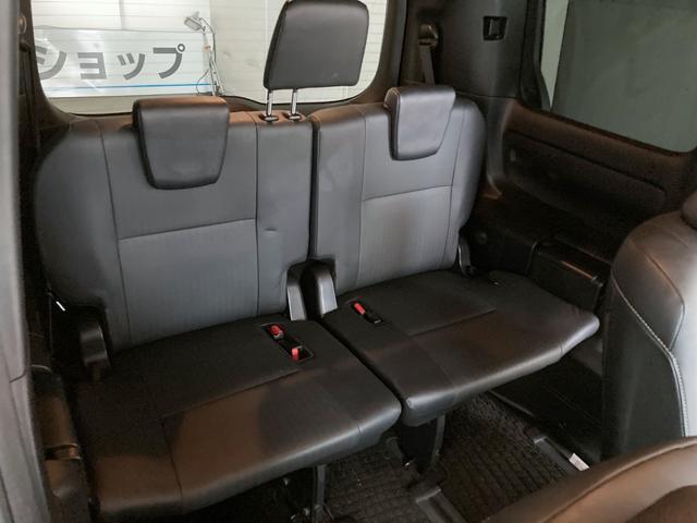 エスクァイア Gi ブラックテーラード 後席フリップダウンモニター 両側パワースライドドア LEDヘッド・フォグライト トヨタセーフティセンス クルーズコントロール スマートキー ステアリングスイッチ 純正ナビ バックモニター(14枚目)