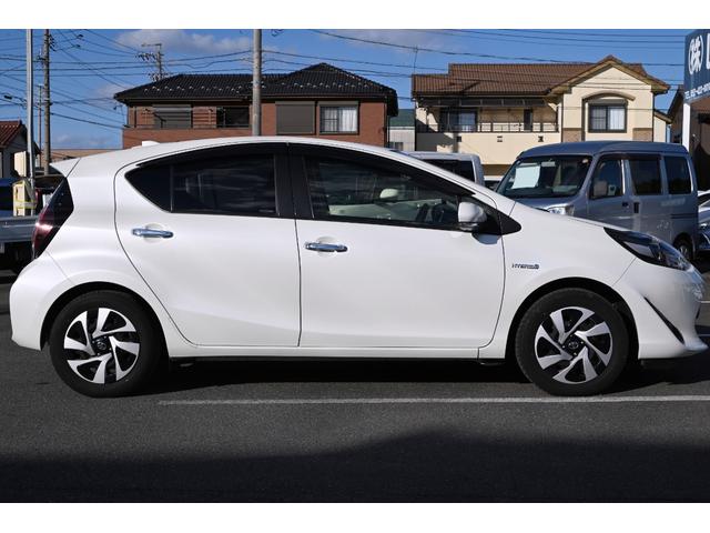 アクア Sスタイルブラック LEDヘッド・フォグライト スマートキー プッシュスタート トヨタセーフティセンス ステアリングスイッチ 純正ナビ バックモニター 純正ドライブレコーダー(2枚目)