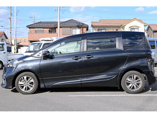 シエンタ G モデリスタエアロ 両側パワースライドドア トヨタセーフティセンス スマートキー プッシュスタート ステアリングスイッチ 純正ナビ バックモニター(3枚目)