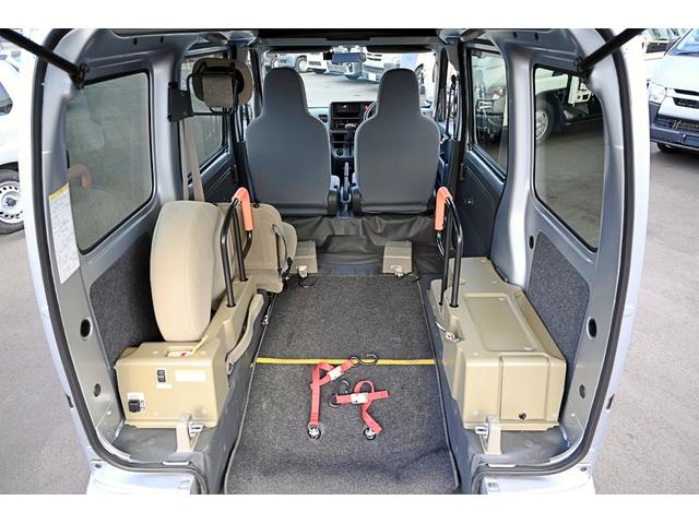 ハイゼットカーゴ 車いす移動車 車いす固定装置 キーレス(9枚目)