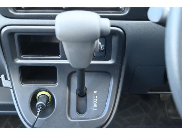 ハイゼットカーゴ 車いす移動車 車いす固定装置 キーレス(19枚目)