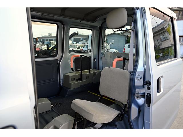 ハイゼットカーゴ 車いす移動車 車いす固定装置 キーレス(29枚目)