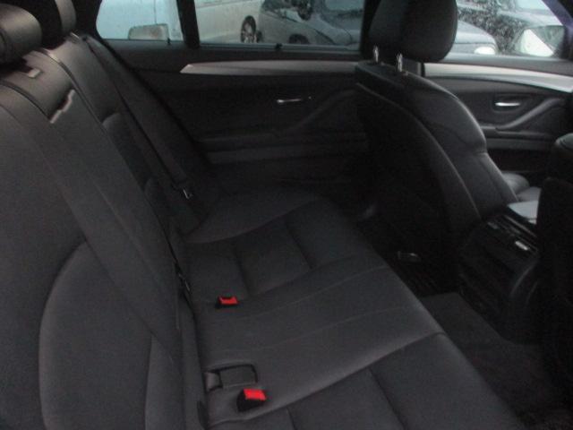 ５シリーズ ５２８ｉツーリング　Ｍスポーツ　Ｂｌｕｅｔｏｏｔｈ接続・ガラスルーフ・ＴＶ・ナビ・ＥＴＣ・バックカメラ・シートヒーター・クルーズコントロール・パワーシート・電動リアゲート・スマートキー・衝突被害軽減システム・横滑り防止装置（13枚目）