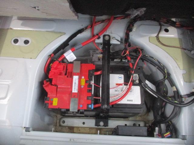 ５シリーズ ５２８ｉツーリング　Ｍスポーツ　Ｂｌｕｅｔｏｏｔｈ接続・ガラスルーフ・ＴＶ・ナビ・ＥＴＣ・バックカメラ・シートヒーター・クルーズコントロール・パワーシート・電動リアゲート・スマートキー・衝突被害軽減システム・横滑り防止装置（17枚目）