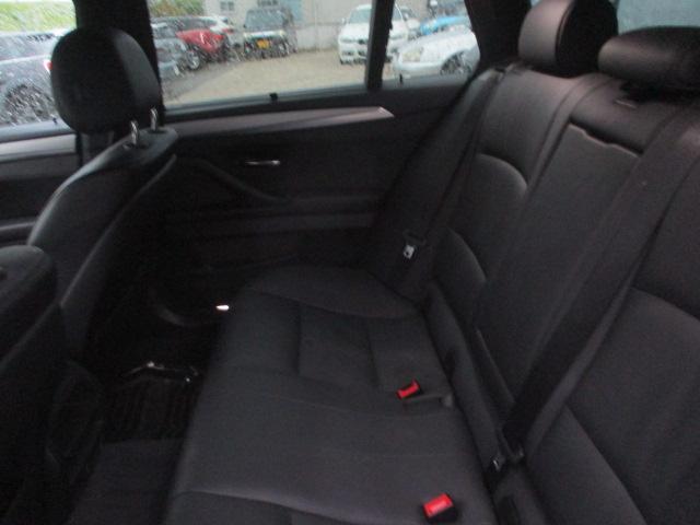 ５シリーズ ５２８ｉツーリング　Ｍスポーツ　Ｂｌｕｅｔｏｏｔｈ接続・ガラスルーフ・ＴＶ・ナビ・ＥＴＣ・バックカメラ・シートヒーター・クルーズコントロール・パワーシート・電動リアゲート・スマートキー・衝突被害軽減システム・横滑り防止装置（23枚目）