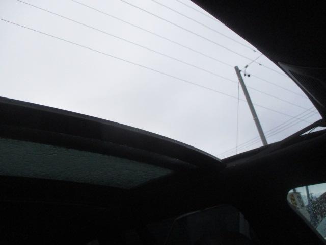 ５シリーズ ５２８ｉツーリング　Ｍスポーツ　Ｂｌｕｅｔｏｏｔｈ接続・ガラスルーフ・ＴＶ・ナビ・ＥＴＣ・バックカメラ・シートヒーター・クルーズコントロール・パワーシート・電動リアゲート・スマートキー・衝突被害軽減システム・横滑り防止装置（37枚目）