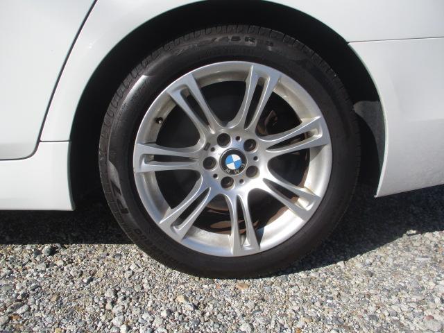 ５シリーズ ５２８ｉツーリング　Ｍスポーツ　Ｂｌｕｅｔｏｏｔｈ接続・ガラスルーフ・ＴＶ・ナビ・ＥＴＣ・バックカメラ・シートヒーター・クルーズコントロール・パワーシート・電動リアゲート・スマートキー・衝突被害軽減システム・横滑り防止装置（43枚目）