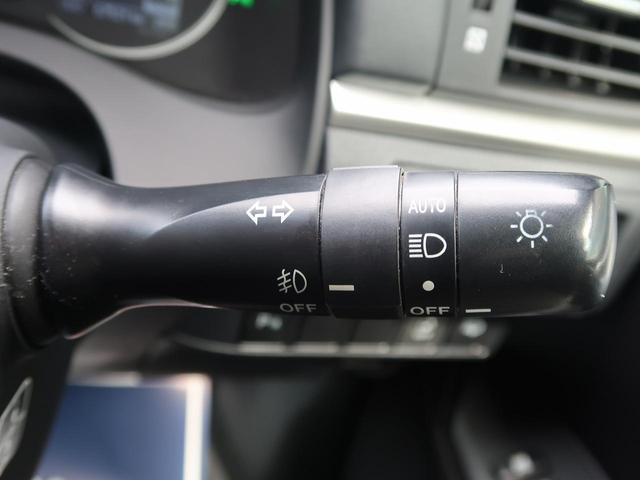 CT200h バージョンL 黒革シート 純正ナビ 禁煙車 純正17インチアルミ バックカメラ Bluetooth再生 ETC シートヒーター クルーズコントロール パワーシート 革巻きステアリング パドルシフト オートライト t(49枚目)
