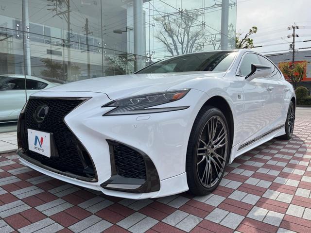 ＬＳ５００　Ｆスポーツ　禁煙車　サンルーフ　ＴＲＤフルエアロ　２１インチ鍛造アルミホイール　デジタルインナーミラー　三眼ヘッドライト　ウッドコンビハンドル　ブラインドスポットモニター　黒革シート(22枚目)