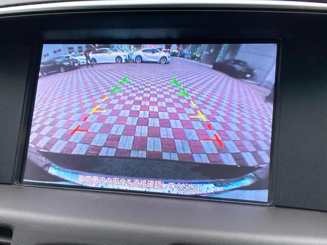 シーマ ハイブリッド　ＶＩＰ　Ｇ　レーダークルーズ　車線逸脱　ＨＩＤヘッドライト　サンルーフ　純正１８インチアルミ　革巻ステアリング　セミアニリン革シート　パワーシート　シートメモリー　カーウイングスナビ　ＢＯＳＥサウンド　ＥＴＣ（11枚目）