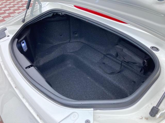 ロードスター ＲＳ　禁煙　セーフティパッケージ　ブラインドスポット　車線逸脱　ＬＥＤヘッドライト　純正１６インチアルミ　ＢＩＬＳＴＥＩＮ製ダンパー　ＲＥＣＡＲＯ製シート　スマートキー　ＢＯＳＥサウンドシステム　ＥＴＣ（12枚目）